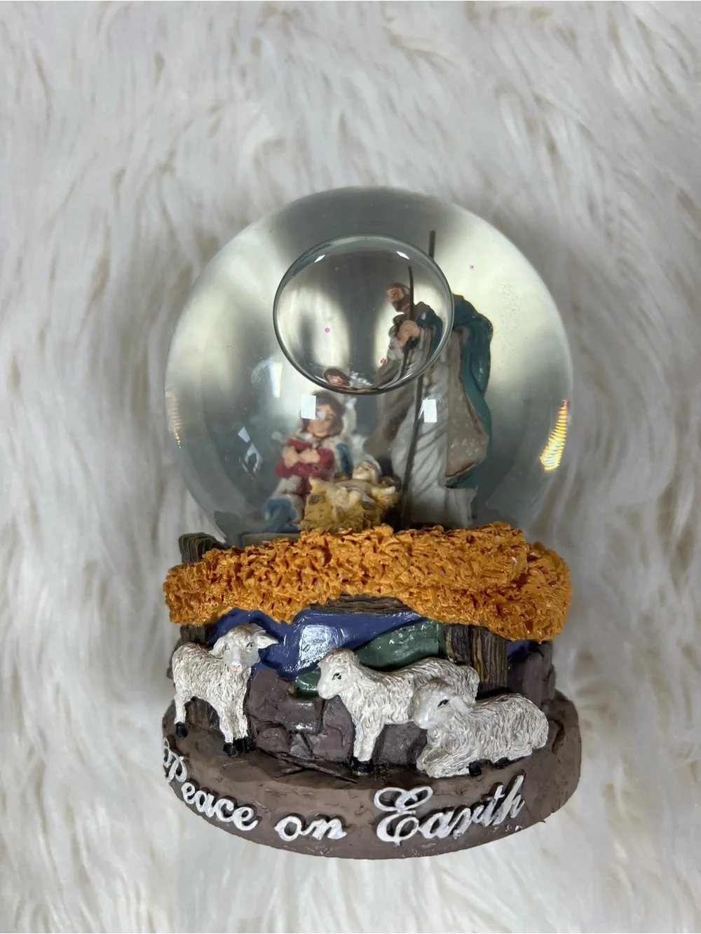 Nativity Musical Snow Globe – Plays “Silent Night”